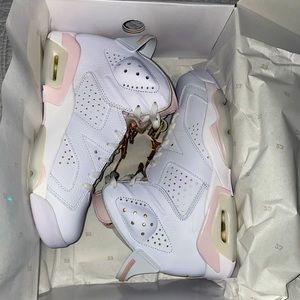 Air Jordan 6 Retro “Gold Hoops”